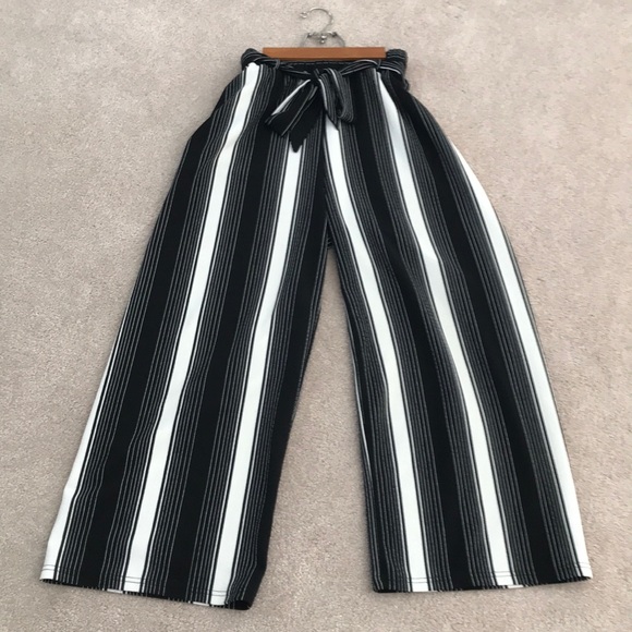 Sweet Rain Pants - Sweet Rain Black and White striped flowy pants XL